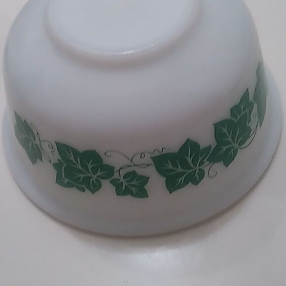 Hazel Atlas Milk Glass Bowl - Picture 5 of 5